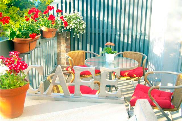 00-Cafe-i-Petak