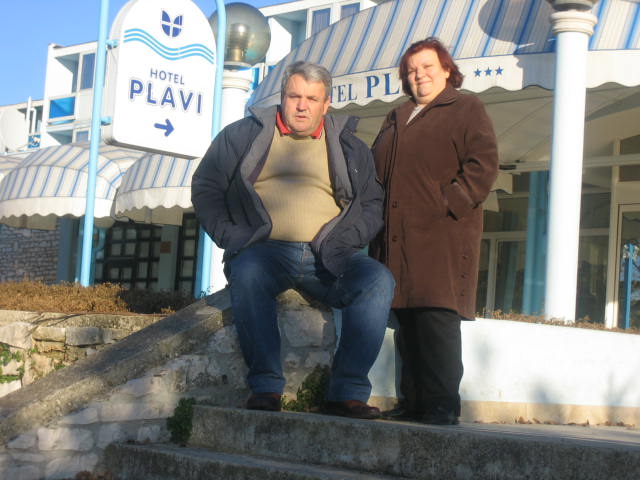 34-Cekamo vas...