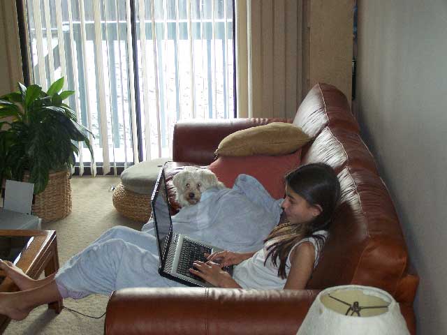 03-Tessa-daj-mi-internet