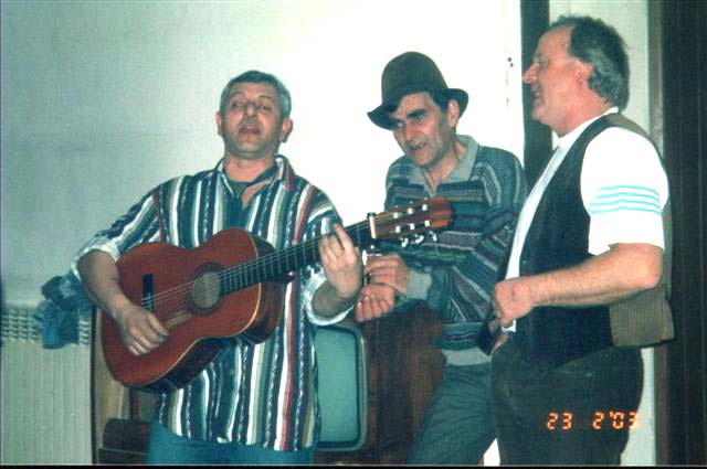 39-Trio