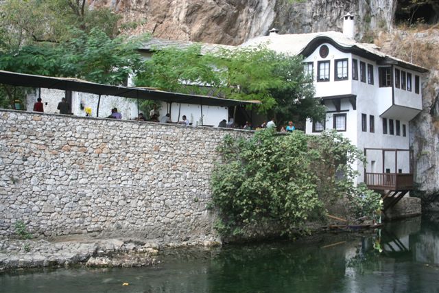 52 Tekija