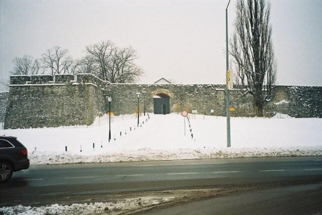 KASTEL I SANKANJE